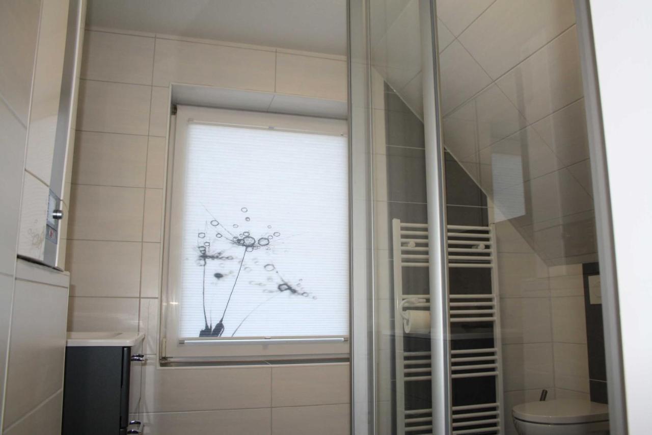 Ferienwohnungen Muehlenblick, 45217 Jemgum Rom bilde
